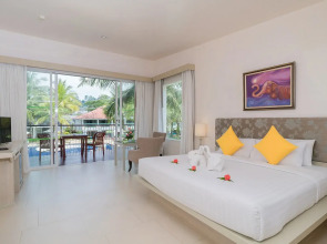 The Briza Beach Resort Khaolak