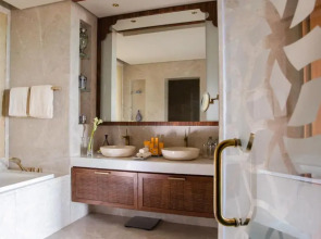 Отель Jumeirah Al Qasr Dubai