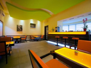 Best Western Crystal Palace Hotel