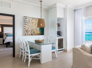 The Palms Hotel & Spa