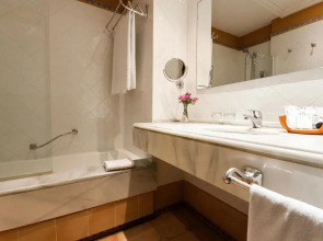 Отель Alicante Golf