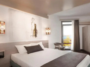 The Grove Seaside Hotel