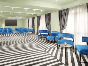 Anglo American Hotel Florence, Curio Collection by Hilton