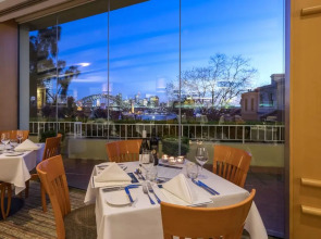 View Sydney (ex North Sydney Harbourview Hotel)