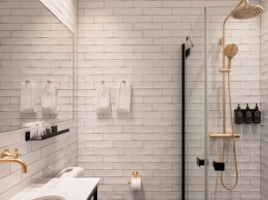 Ascot Hotel & Apartments