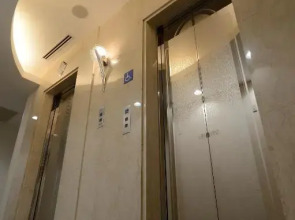 Отель Natural Hot Spring Midosuji Hotel