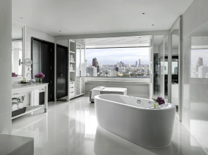 Millennium Hilton Bangkok