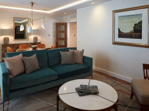 Cheval Gloucester Park at Kensington