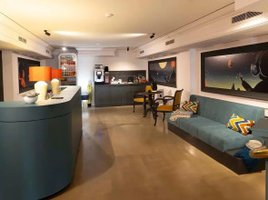 Introvert Maria Luisa