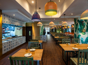 Hilton Dubai The Walk