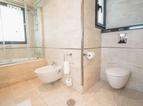 Отель Sevilla Center