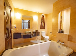 Курорт Navatara Phuket Resort