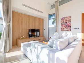 Shambhala Grand Villa - Private Pool Villas by Escape Villas