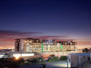DoubleTree by Hilton Cape Town - Upper Eastside