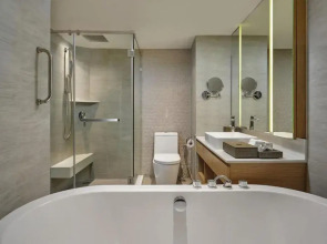 Phuket Marriott Resort & Spa, Merlin Beach