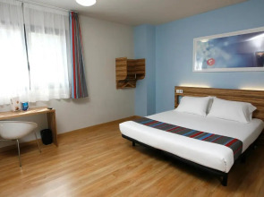 Отель Travelodge Barcelona Fira