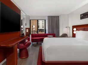 Revery Toronto Downtown, Curio Collection by Hilton