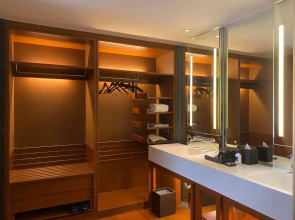 Hansar Bangkok Hotel