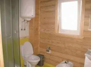 Derevyannyij Srub Guest House