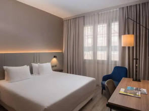 Отель NH Trieste