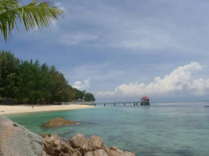 Coral View Island Resort