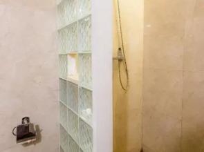 Kakul Villas & Suites