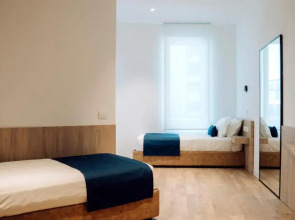 Air Rooms Rome Airport by HelloSky