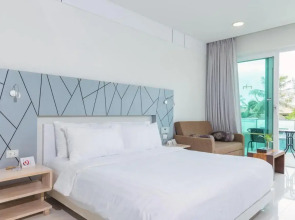 KC Beach Club & Pool Villas