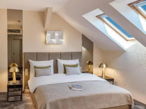 Hotel Maestro by Adrez