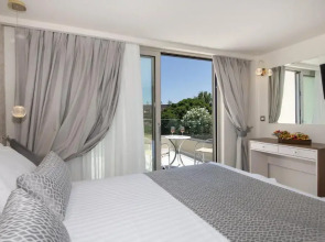 Vantaris Luxury Beach Resort