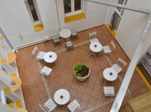 Хостел Far Home Atocha