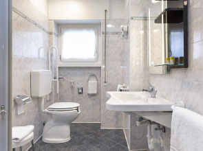 B&B Hotel Como City Center