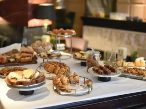 Hôtel de Berri Champs-Élysées, a Luxury Collection Hotel