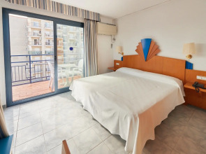 Отель Checkin Blanes