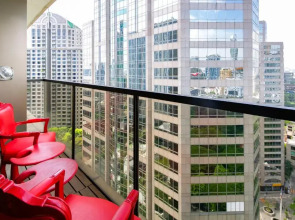 Hotel Indigo Bangkok Wireless Road by IHG