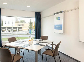 Holiday Inn Express Zurich Airport by IHG