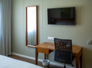 DoubleTree by Hilton Cape Town - Upper Eastside