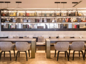 Отель Ilunion Malaga