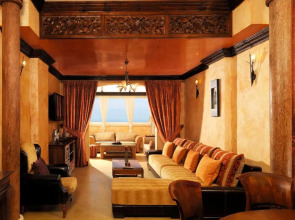 Regency Country Club, Apartments Suites