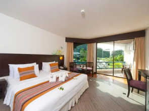 Phi Phi Island Cabana Hotel