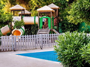 The Grove Seaside Hotel