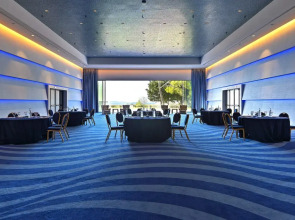 Grand Resort Lagonissi