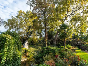 Hôtel de Berri Champs-Élysées, a Luxury Collection Hotel