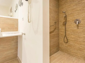 Курорт Caprice Janeiro Hotel & Spa