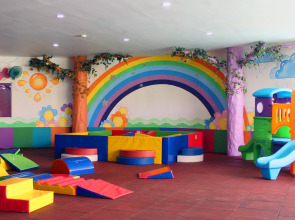 Отель Seadust Cancun Family Resort