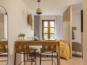 Naitly Ronda Sant Antoni Barcelona