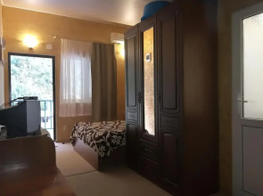 Домик в ущелье