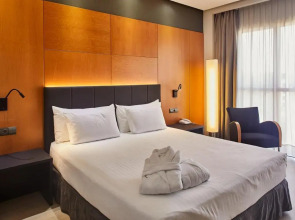 Отель Silken Puerta Madrid