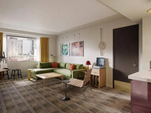 Romer Hell's Kitchen