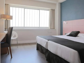 Отель Chamartin The One